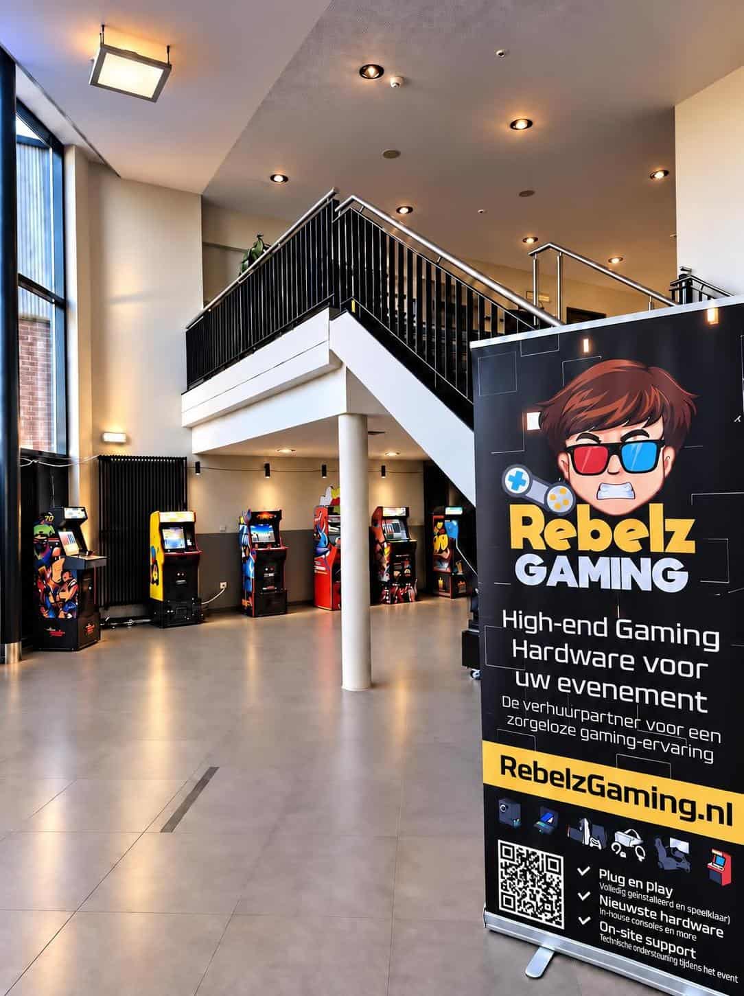 Race simulator setup bij X-LAN in Nieuwerkerken door Rebelz Gaming